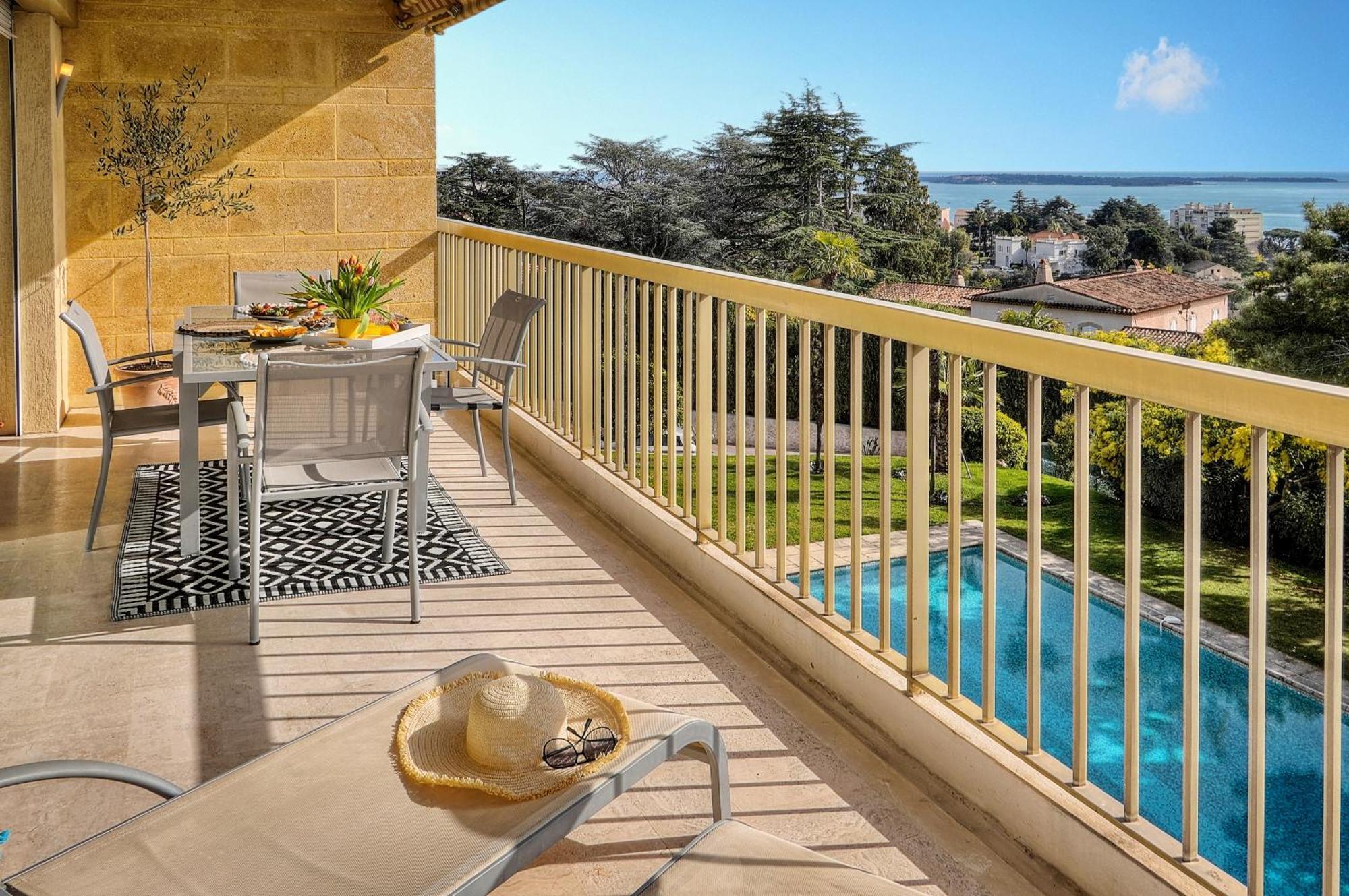 Appartement Serenity By The Sea 180 Degrees Sea View And Pool